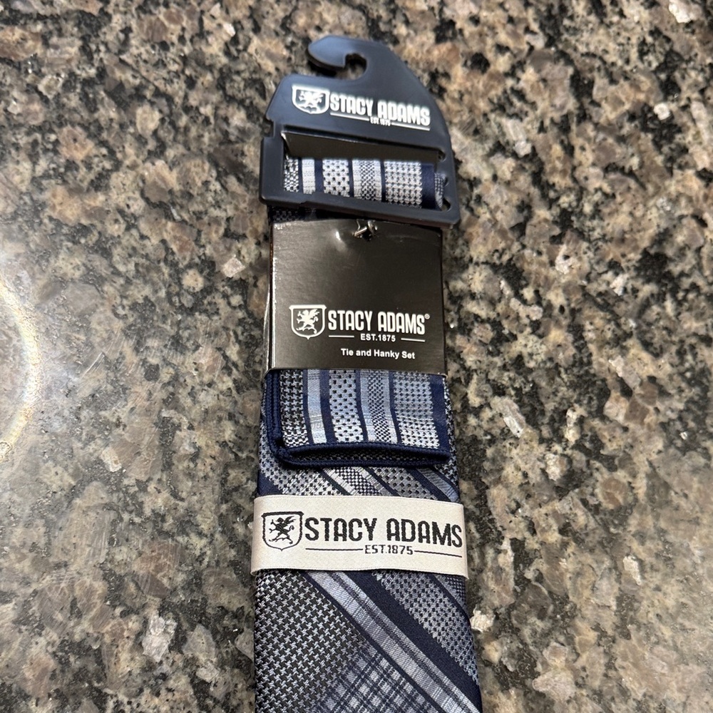Stacy Adams Navy and Silver Tie and Hanky Set NWT